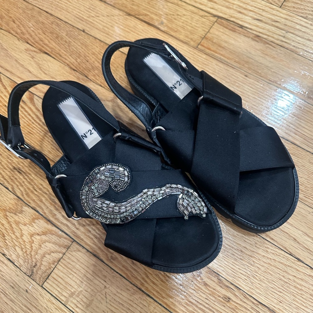 Nº21 Numero Black Satin sandals